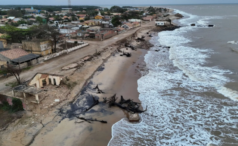 ONU destaca em estudo devastação no litoral brasileiro com avanço acelerado do mar