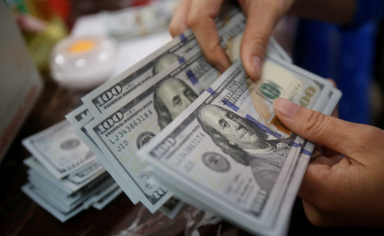 Dólar hoje tem baixa com trégua EUA-China e inflação nos EUA no radar