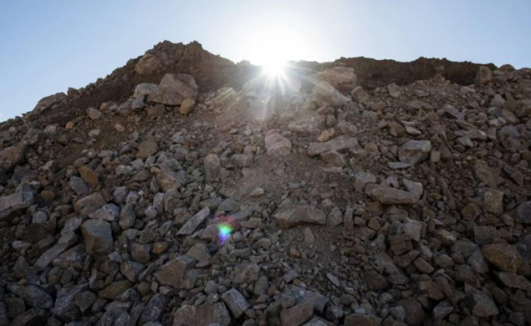 Minério de ferro cai na bolsa de Dalian com maior oferta e estoques