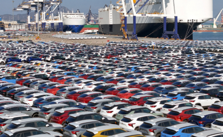 China admite cenário externo ‘complexo e severo’ após dados econômicos fracos