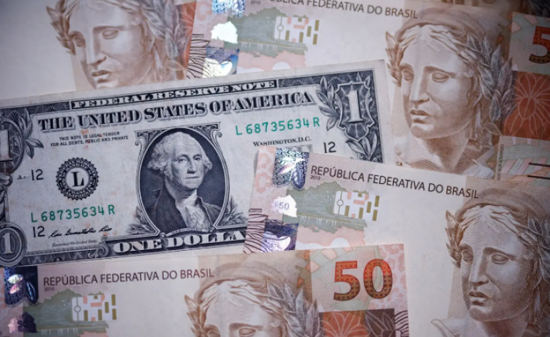 Dólar hoje opera estável em dia de PTAX e dados de emprego no Brasil