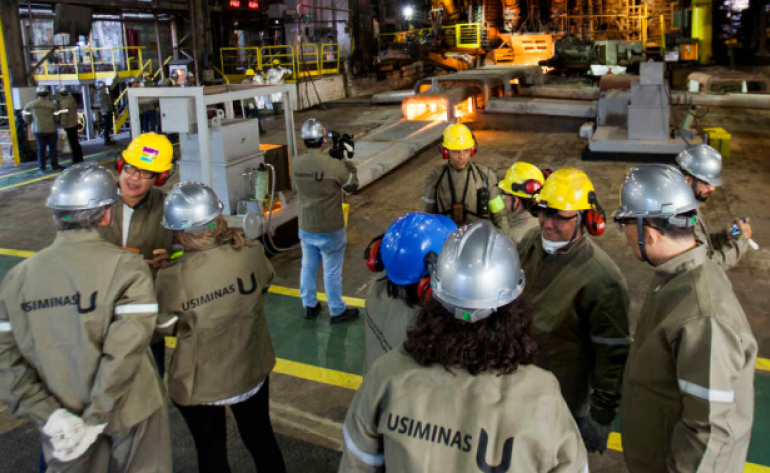 Produção de aço no Brasil recua em dezembro, mas vendas sobem