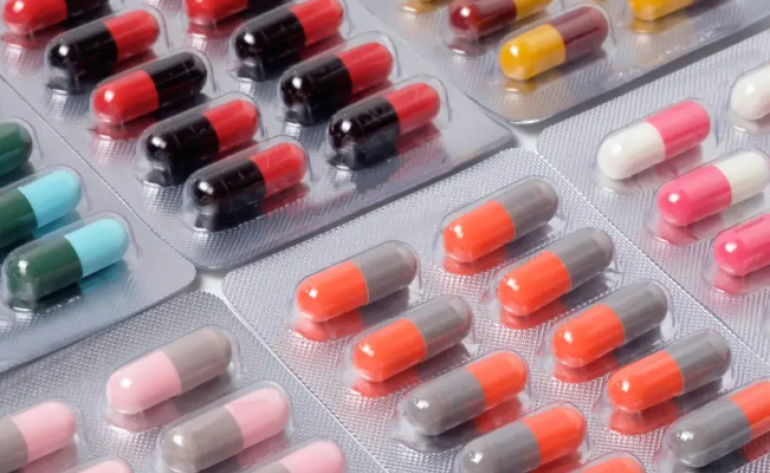 Conselho Federal de Enfermagem permite que enfermeiros prescrevam antibióticos