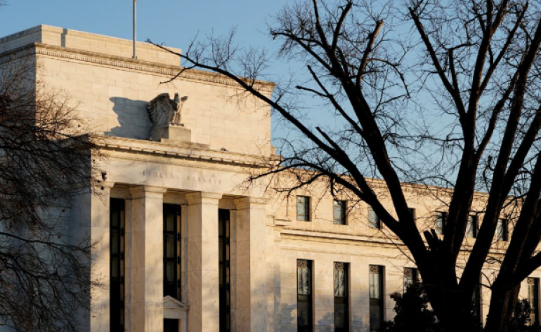 Fed: Crescimento continua firme, enquanto inflação perto de 3% preocupa