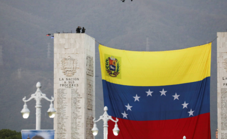 Reestruturação da dívida da Venezuela tirará o país “das sombras” diz chefe do BC