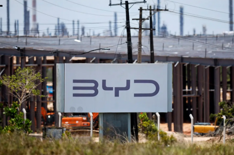 BYD trouxe centenas de chineses irregulares para fábrica na Bahia, diz auditora