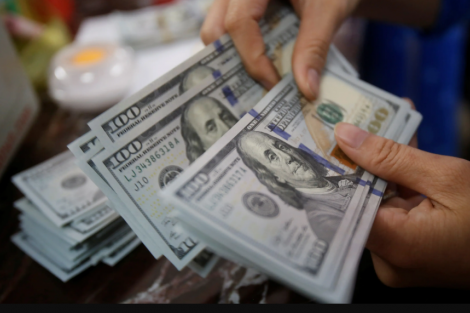 Dólar hoje cai mais de 1% após nova retaliação da China a tarifas dos EUA
