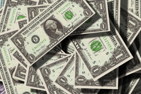 Dólar hoje avança após Trump escalar sua guerra comercial com novas tarifas