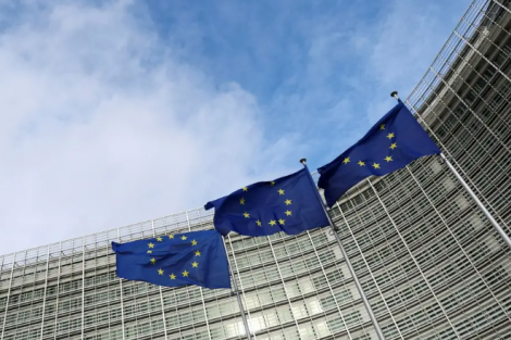 UE estende sanções à Rússia e estuda restrições adicionais a petróleo e bancos