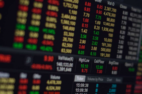 Bolsas da Europa fecham sem direção única de olho no Oriente Médio