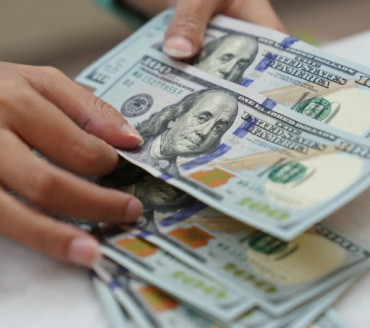 Dólar hoje acompanha exterior e sobe ante real após quatro quedas consecutivas