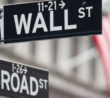 Wall Street abre em alta com moderação do petróleo e dados do PCE e PIB em segundo plano