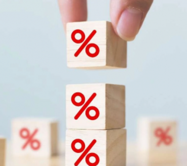 Juros futuros avançam com ata do Copom e retorno do petróleo a US$ 100 o barril