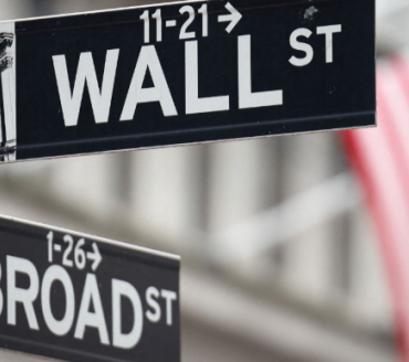 Wall Street recua com derrocada das ações de tecnologia à espera de Nvidia