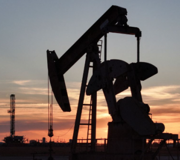 Petróleo sobe mais de 1% após ataque a refinaria na Arábia Saudita